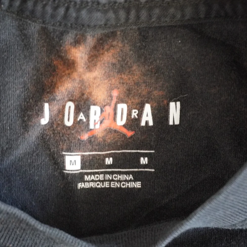 Nike Jordan Mens Bleach Dye Graphic T-Shirt Black Multi Color Logo Size M